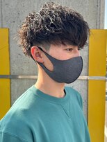 ニアウ 太田店(Niau)&nbsp;ツイストスパイラルパーマセンターパートツーブロック刈り上げ