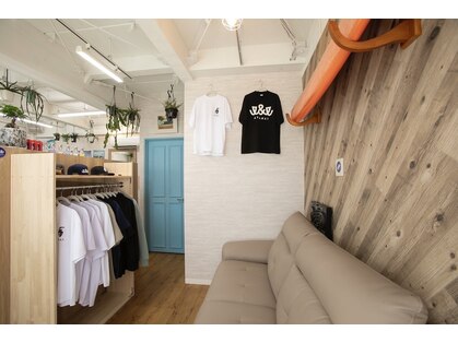 アヤナイ(I&I)の写真