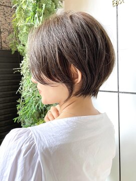 ココロ(coco.ro) 【絶壁解消】くびれと丸みの大人ショート