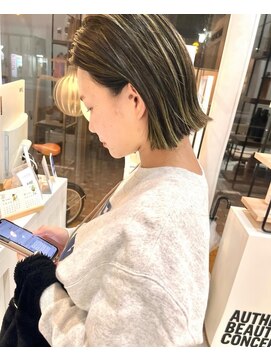 シュプール(SPUR) 20代30代40代ぱつっとボブ×艶カラーオリーブベージュ