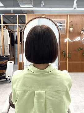 ナル(nalu.) ボブ/切りっぱなしボブ/オリーブブラウン