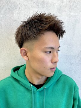 ルースト 西院店(ROOST) アップバング/フェード/ツーブロック