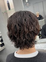 オーバルバイアピッシュ(OVARL by apish) フェザーパーマシャドウパーマニュアンスパーマカルマパーマ原宿