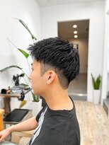 セイドット フクオカ(Say.FUKUOKA) 天神大名スパイキーショートツーブロック刈り上げあり黒髪短髪