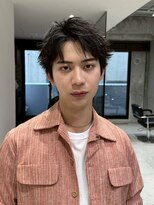 ファルベ(Farbe)&nbsp;刈り上げセンターパートリバースセンターパートニュアンスパーマ