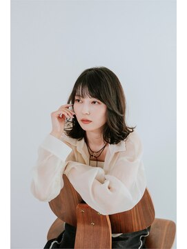 ケンジサナンド(KENJE Sanando) 顔まわりレイヤーボブ