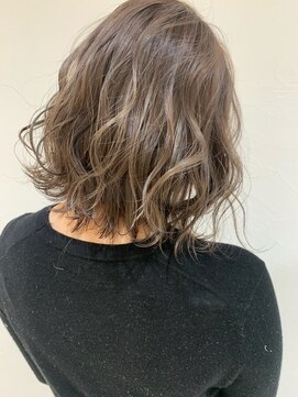 アッシュ 武蔵小金井店(Ash) ＼ミルクティーベージュ／