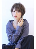 ローライトアッシュブラウン大人かわいい小顔ワンサイドショート