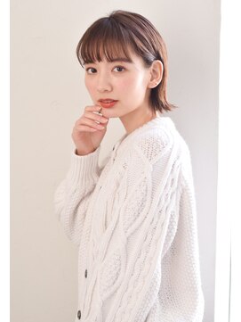 ジョエミバイアンアミ(joemi by Un ami) 《joemi 新宿》ミニボブ風2WAY切りっぱなしボブ 近江