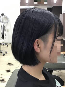 美容室アール 2ブロックボブ
