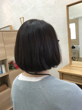 ガーベラ(gerbera) ワンレンボブ