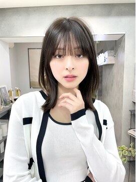 ヴェイン 渋谷(vain) くびれミディ ミディアム レイヤーカット 20代30代 渋谷 前髪