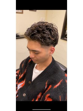 スカイマスターバーバー 渋谷(SKY MASTER BARBER) 緩め宮城リョータ風パーマ[渋谷/理容室/フェード/パーマ]