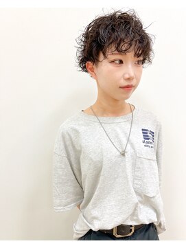 シイノ(Siino) ショートのパーマスタイル