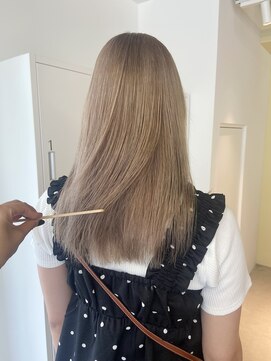 ロジェ(loje) [loje] ミルクティーカラー/ブリーチ/イメチェン