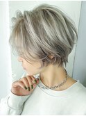 ショート美髪おくれ毛ホワイトブロンド_ba309391