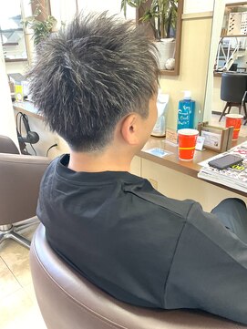 コアフィールフィス(COIFFURE fils) 【見附 今町】ハイライト アップバング