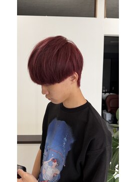 深みのあるワインレッド