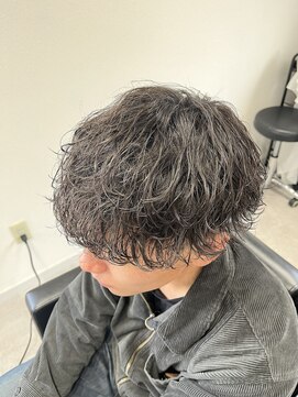 ブースト(BOOST) 波巻きパーマ　黒髪