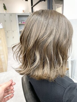 エイト 池袋店(EIGHT ikebukuro) ブラウンベージュ