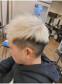 カット+ホワイトブリーチ