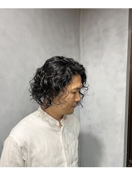 レヴィ 神楽坂(Levi) ミディアムパーマとマンバンヘア