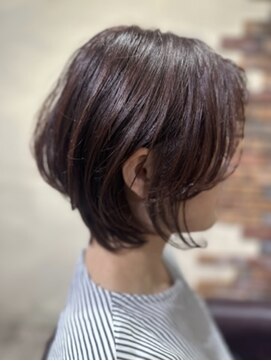 アヴィスヘアワークス(Avis Hair Works) 大人長めショートボブ