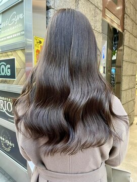 ロイド(Lloyd) 【Lloyd 大宮】赤みなしブラウン×ウェーブ巻き