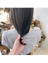 ミント(mint)&nbsp;くすみ感たっぷりなオリーブグレー！