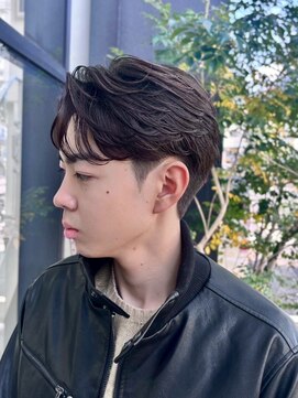 アノ(Ano.) 大分ニュアンスパーマセンターパートフェザーパーマ毛流れパーマ