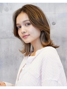 アイスバーグ(eyesburg) ボブ/レイヤーボブ/ブリーチなしダブルカラー/くすみベージュ