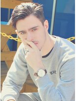 ジジバイワースホワイル(jiji by WORTH WHILE)&nbsp;リバースセンターパート刈り上げセンターパートサーフカール