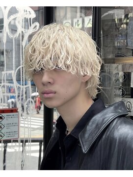 アストラ(ASTRA) MEN’S HAIR/波巻きツイストスパイラル/リバースセンターパート