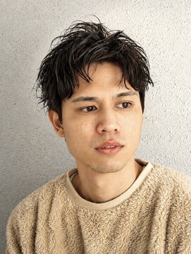 ノッツ(KNOTS) 自然なボリューム、オンオフ問わないメンズショート