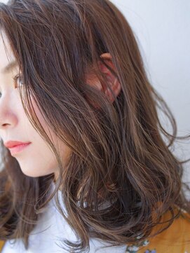 ヘアー ループアン(Hair Ruup ann) マットグレージュの柔らかミディアム