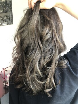 ブリック(BLiCC) ☆バレイヤージュ☆