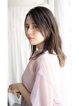 マグノリア オモテサンドウ(MAGNOLiA Omotesando) ナチュラルストレート・・・HINATA