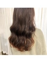 ヨナサン(Yona Saint)&nbsp;オレンジポイントカラー。