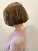 大人かわいいミルクティーブラウン 前下がりボブ
