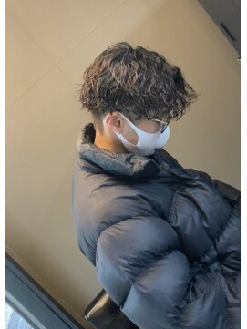 ショールーム シモノセキ(SHOW ROOM SHIMONOSEKI) #波巻きスパイラル#メンズパーマ#下関美容室#センターパート