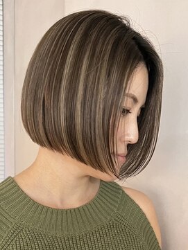 ジルブラン(JIL BLAN) ハイライトバレイヤージュダブルカラーショートカット30代40代