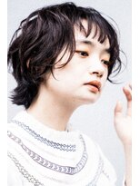 ワク(WAKU)&nbsp;パツっとオン眉が可愛いラフな動きボブウルフ　イメチェン