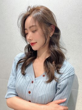 ユーフォリア 渋谷グランデ(Euphoria SHIBUYA GRANDE) 韓国ヘア　ヨシンモリ　ベージュ　くびれヘア