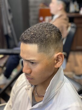 ゴースト(GHOST) パンチパーマ×スキンフェード