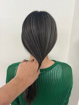 ウル(ulu)&nbsp;ハイライト　白髪ぼかし　ケアブリーチ　グレージュ