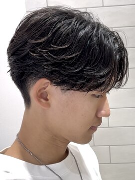 オーシャントーキョーセンダイ(OCEAN TOKYO SENDAI) 黒髪ショートフェザーパーマツーブロック毛流れニュアンスパーマ