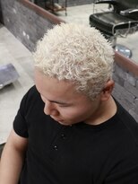 フォーコーナーズカットショップスリーセント 栄(FourCornersCutShop 3/cent)&nbsp;イージードリル/スパイキーベリーショート/ホワイトブロンド