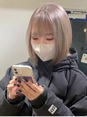 【ホワイトベージュ×ボブ】ショート・レイヤーカットも人気