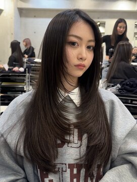 ヨロ 小岩(YOLO) ハイライトレイヤーカットダブルカラーイルミナカラー縮毛矯正