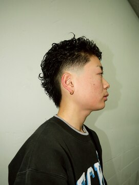 メリケンバーバーショップ フクオカ(MERICAN BARBERSHOP FUK) かきあげナチュラルフェード